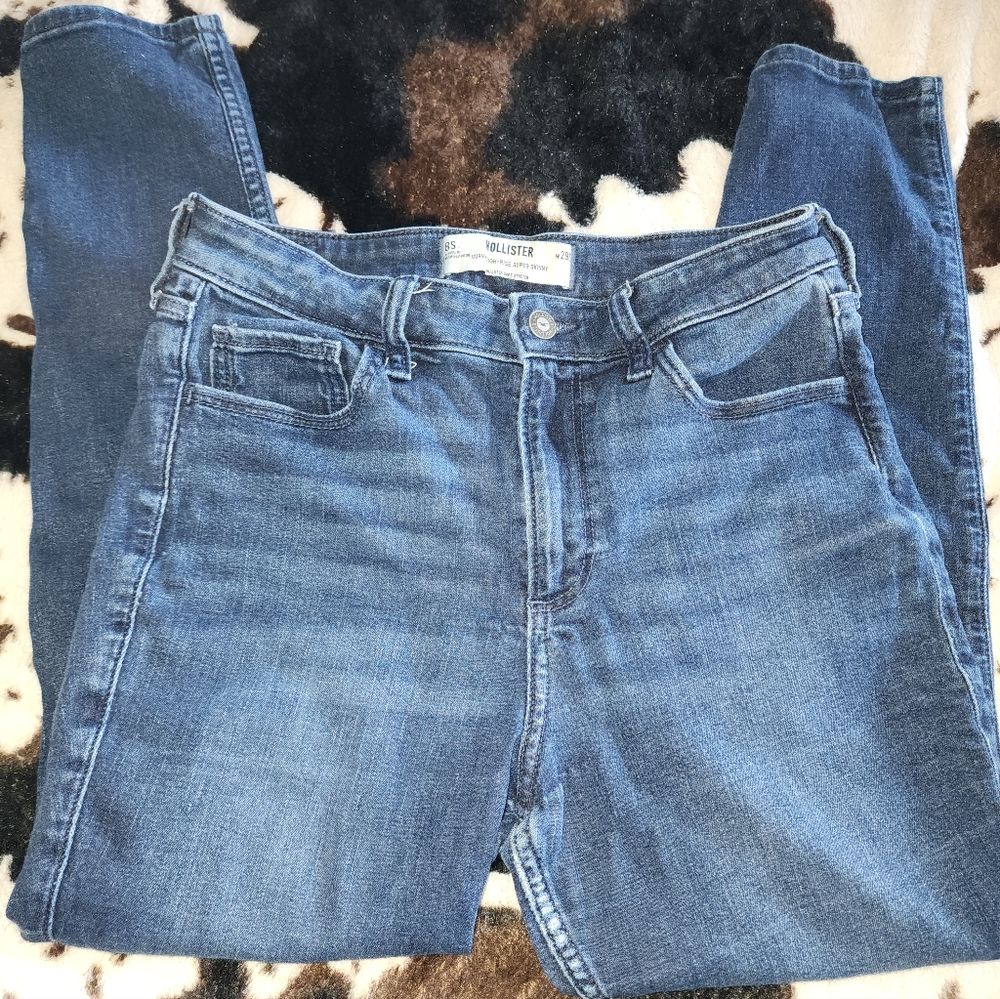 Hollister Curvy High-Rise Dark Rinse Super Skinny Jeans